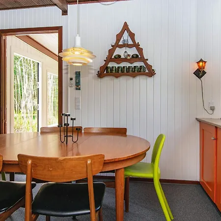 度假居 4 Person In Ans By-by Traum Roe