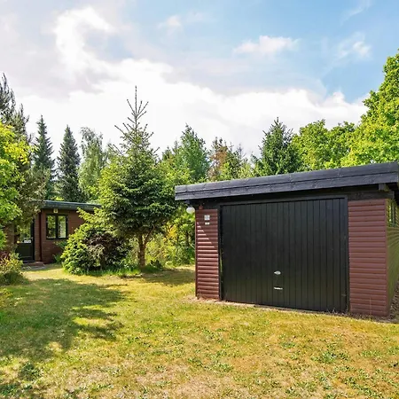 4 Person In Ans By-by Traum * Roe